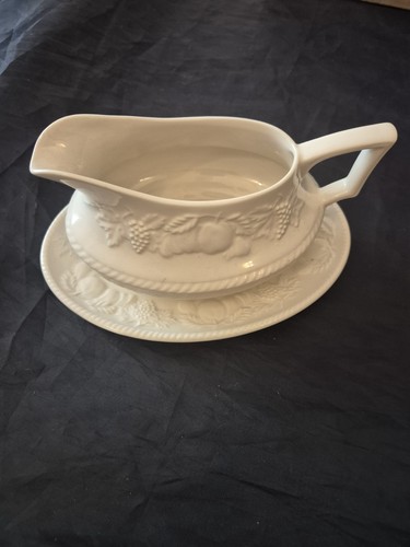White table gravy - table, &
