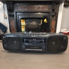 Sony CFS-200L radio / cassette