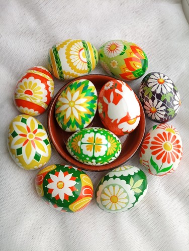 Collectible decorative eggs - decorative,