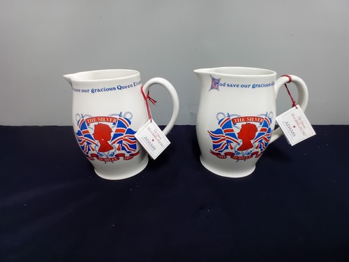 Pair queen elizabeth duke - a, elizabeth/duke