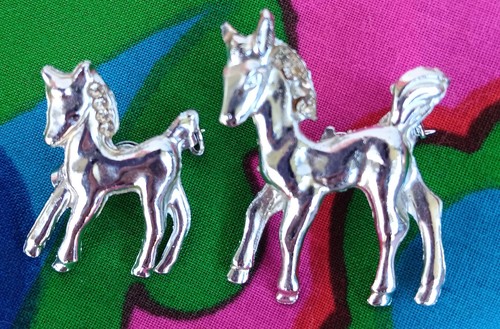 Vintage scatter pins horse - scatter,