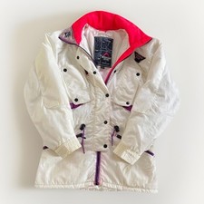 Retro 80s Mountain Goat Puffer