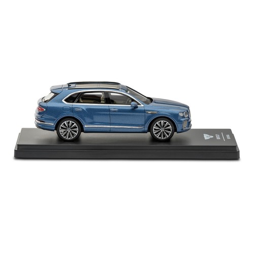 Bentley bentayga v8 - 1:43,
