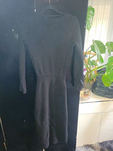 Uniqlo black 100 - black, wool