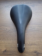 Fabric Scoop Shallow Saddle - Black/Blue