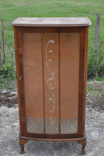 Vintage bow front display - front,