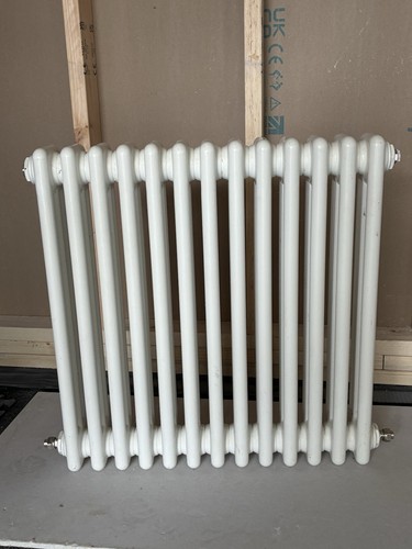 Off white radiator - off,