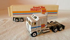 1/64 ROAD CHAMPS 1982 BURGER