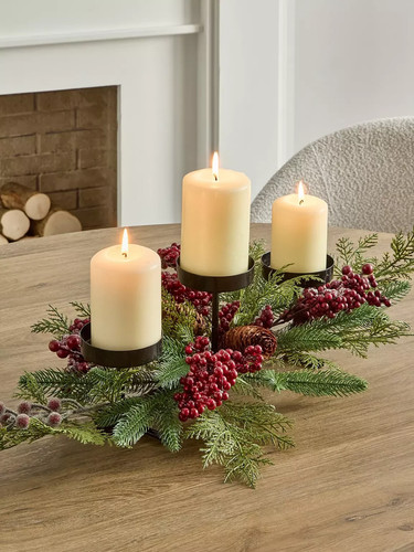 Foliage and berries table - and,