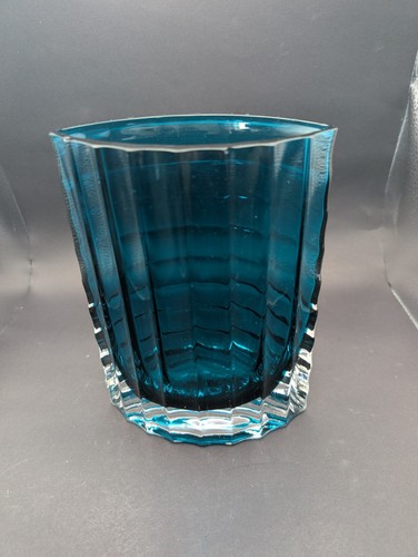 Turquoise ribbed vase - turquoise,