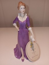 PORCELAIN LADY FIGURINE BY LEONARDO