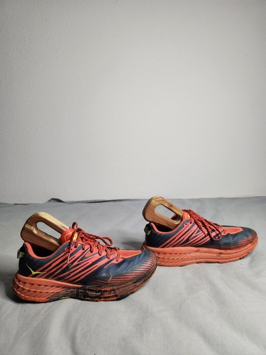 Hoka one - one, speedgoat