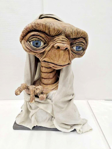 Extra terrestrial bust - e.t,