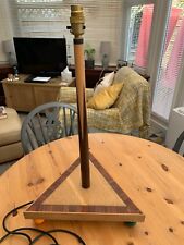 Snooker cue table lamp