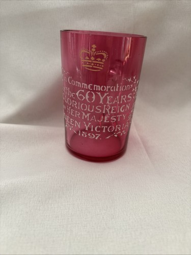Queen victoria cranberry - queen, glass