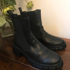 Russell&Bromley Kickstart