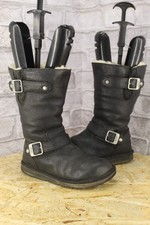 BLACK LEATHER SHEEPKIN UGG