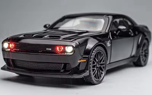 Challenger hellcat diecast - challenger,