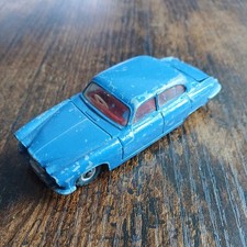 Dinky Toys #142 Jaguar Mark X