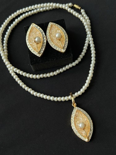 Gold plated designer crushed - gold,
