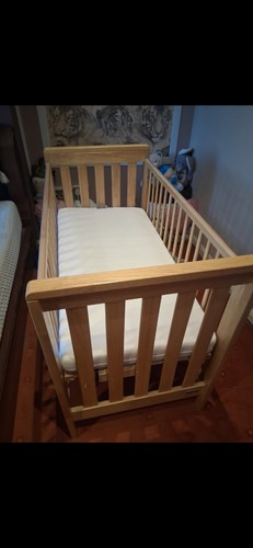Mamas papas cot bed - &,