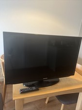 Samsung 32 Inch TV with Remote