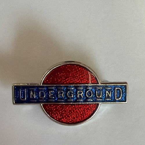 London underground enamel pin - london,