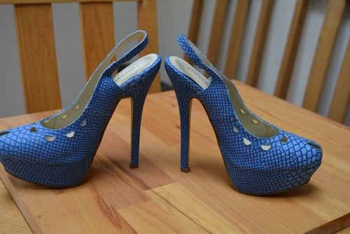 Love label blue - label,