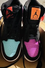 Nike air jordan mid - air,