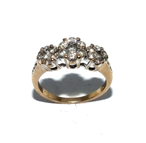 Ladies stunning 9ct yellow