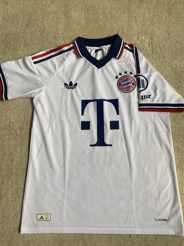 Bayern munich away - 26/27,