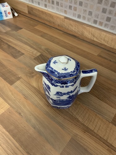 Ringtons tea merchants willow - ringtons,