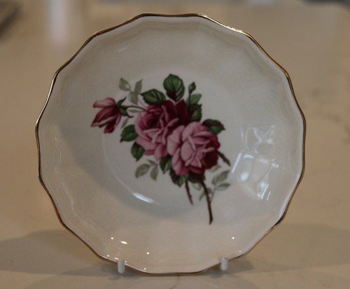 Pretty vintage sandland ware - vintage,