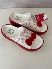 BNWT Crocs Hello Kitty Stomp
