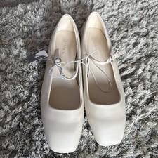 Papaya Square Toe Ivory Mary Jayne Flat Shoes Size 6 New with Tags Never Worn