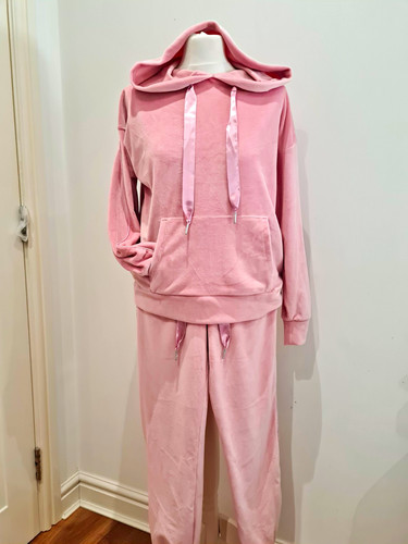 Tracksuit size 10 velour - size, 8-10