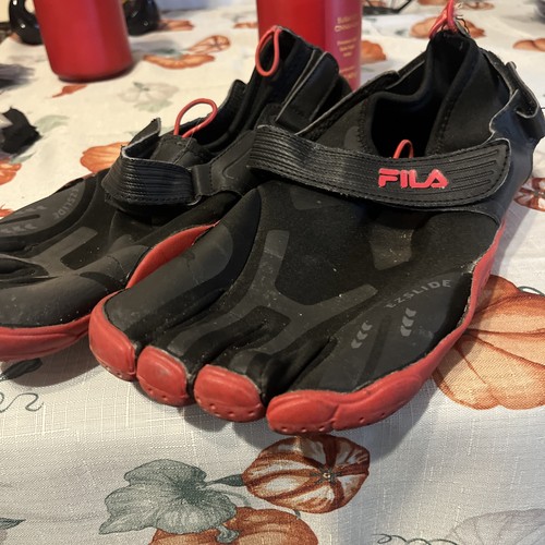 Red and black fila skele - red,