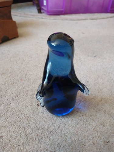 Beautiful blue glass otter - glass,