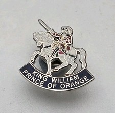 ULSTER KING WILLIAM PRINCE OF ORANGE PIN BADGE 