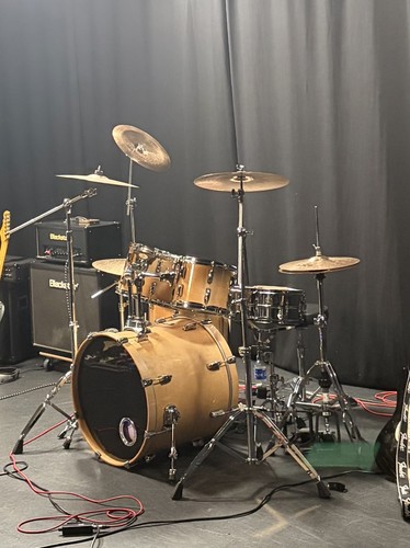 Full pearl vision drum kit - pearl,