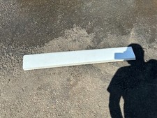 VAUXHALL VIVARO SPORTIVE 2014-18 RIGHT R/H O/S QUARTER PANEL TRIM WHITE 93453580