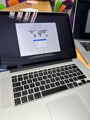Apple macbook pro - apple, late