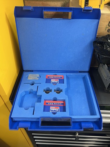 Key cutting machine - cutting, machine/key