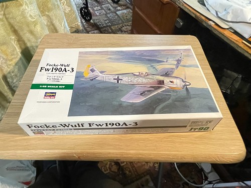 Unassembled model - unassembled,