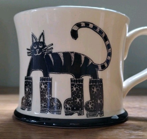 Moorland pottery mug puss in - "puss,
