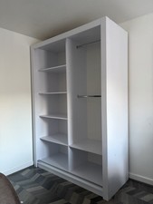 White Open-concept/Wardrobe/