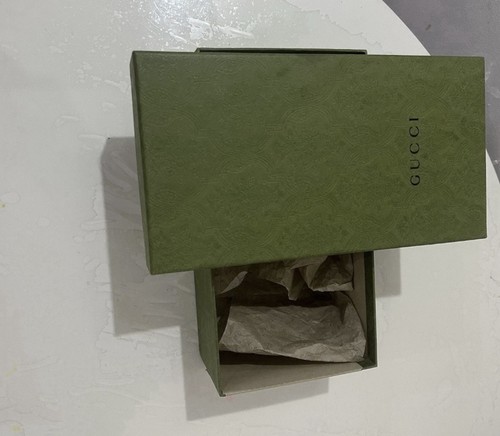 Authentic gucci green medium - authentic,