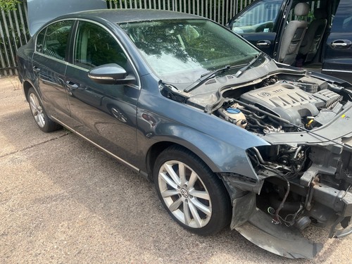Passat 2014 drivers wing - vw, b7