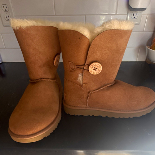 Ugg bailey button brown - bailey,