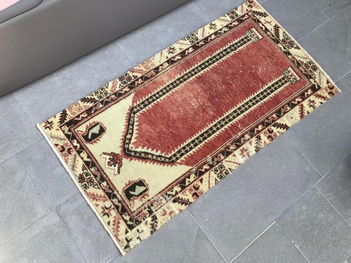3x4 vintage rug - ft,